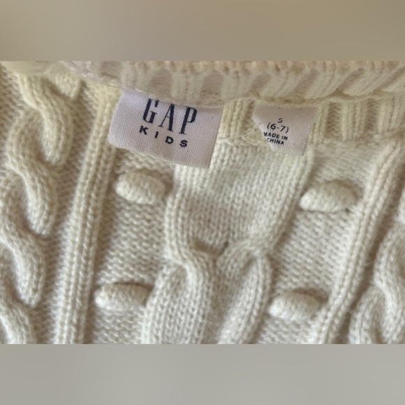 Gap Kids Knitted Cable Sweater - Picture 2 of 2
